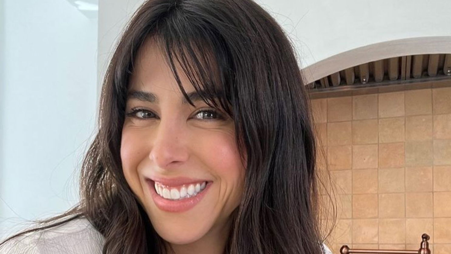 1485px x 836px - Former Nickelodeon Star Daniella Monet Opens Up About 'Sexualized' Scene  She Didn't Want On The Air | Former Nickelodeon Star Daniella Monet Opens  Up About 'Sexualized' Scene She Didn't Want On The