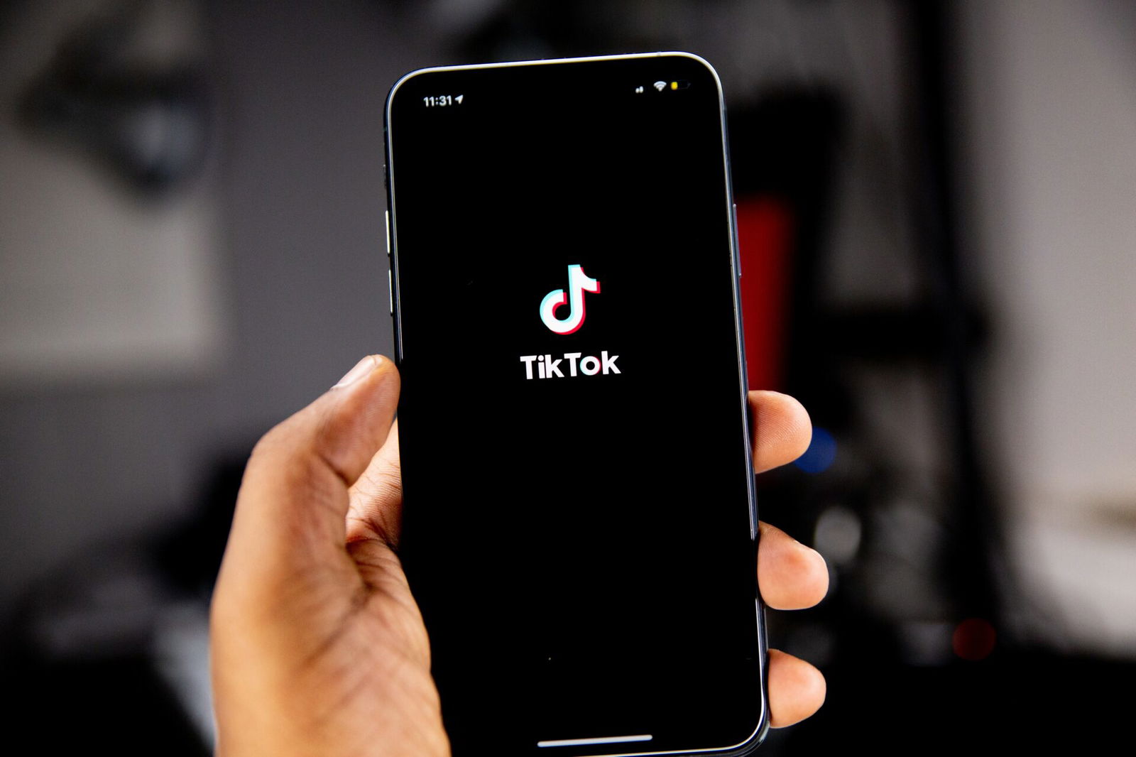 TikTok clones your phone and steals your data