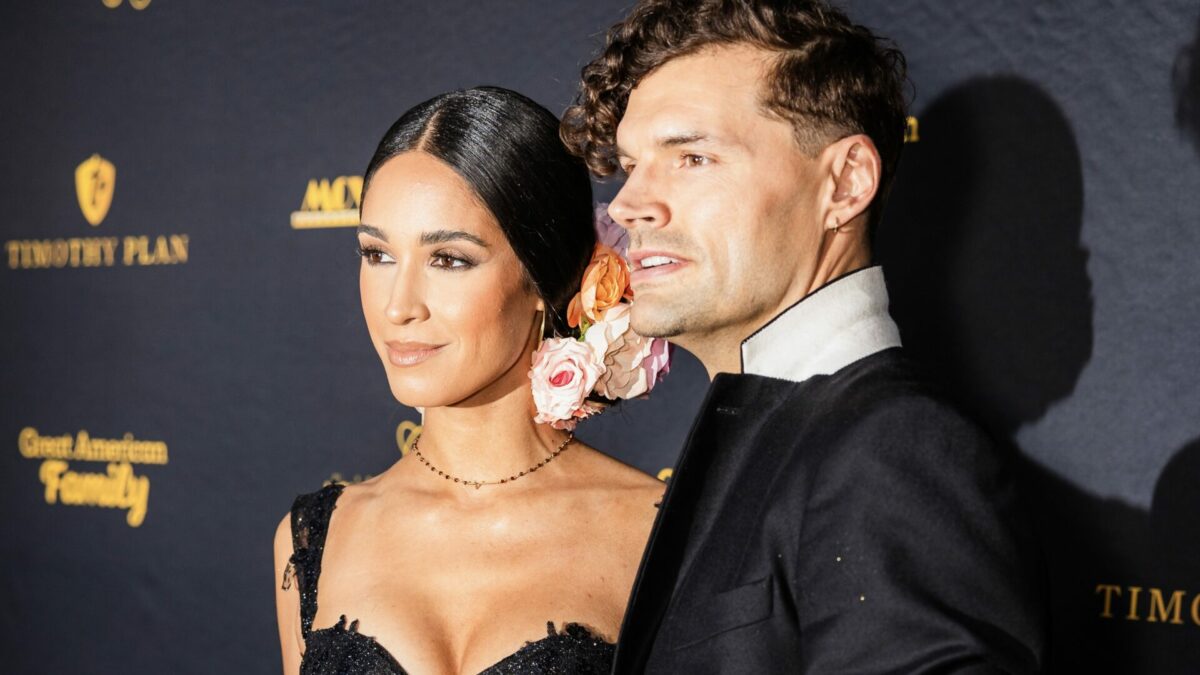 Josh Smallbone Joel Smallbone: Opposites Don't Always 'Make Great Life Partners'