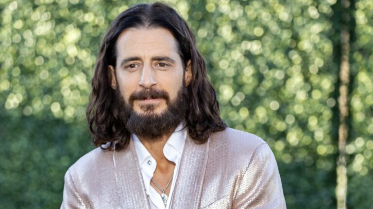 5 Inspirational Quotes from Jonathan Roumie About Prayer