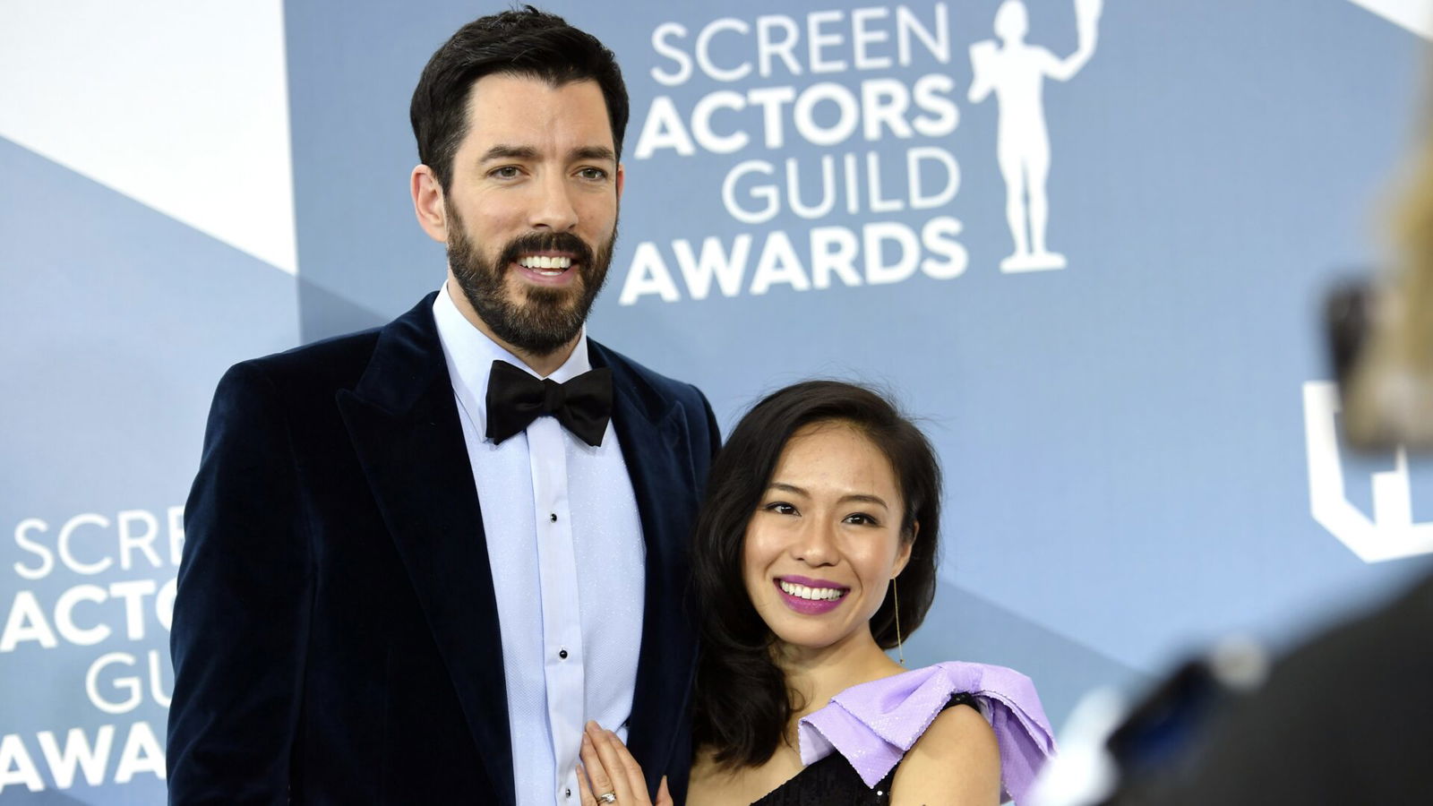 Drew Scott, Linda Phan