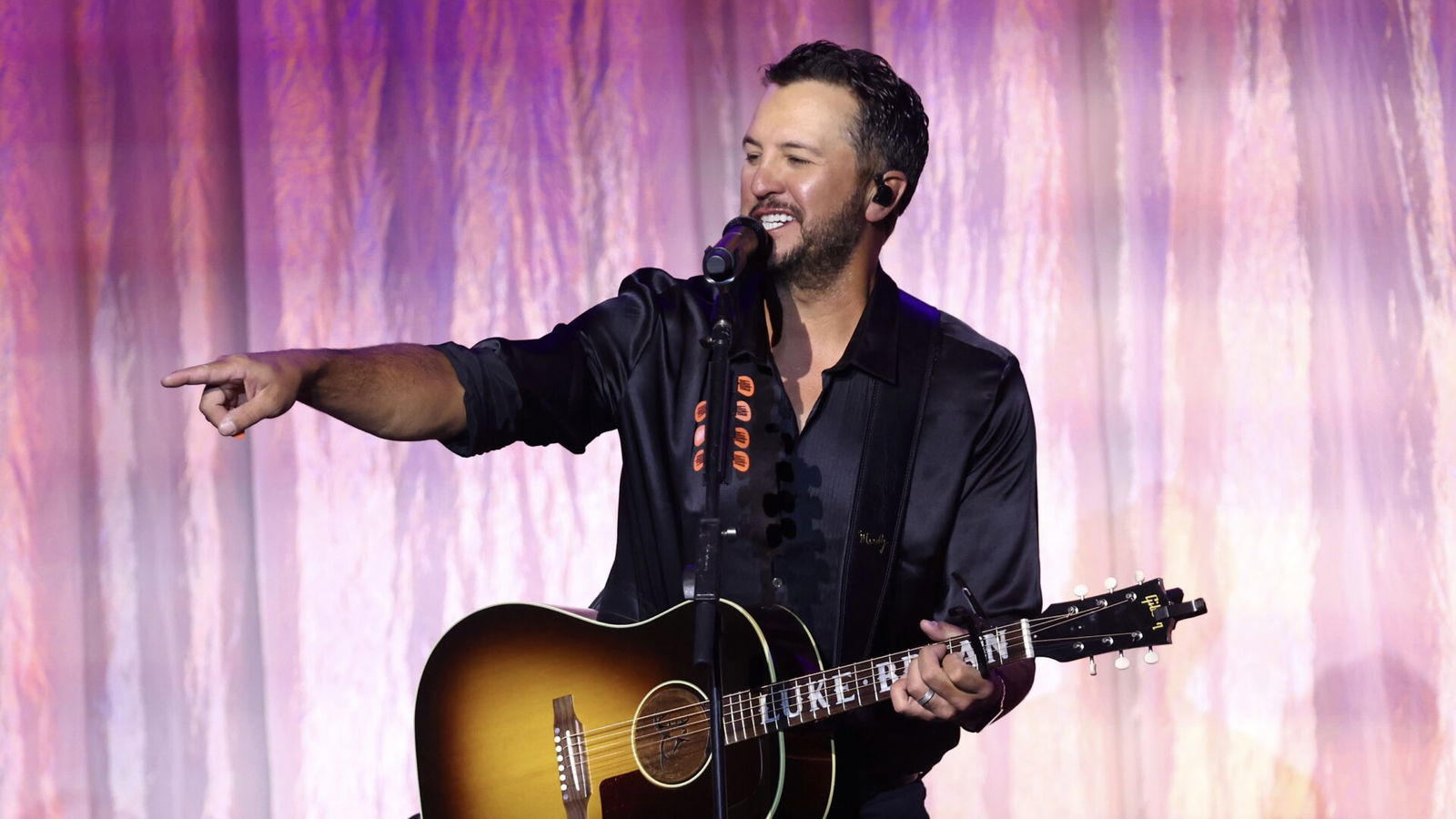 Luke Bryan-Getty Images-2213145810 Luke Bryan