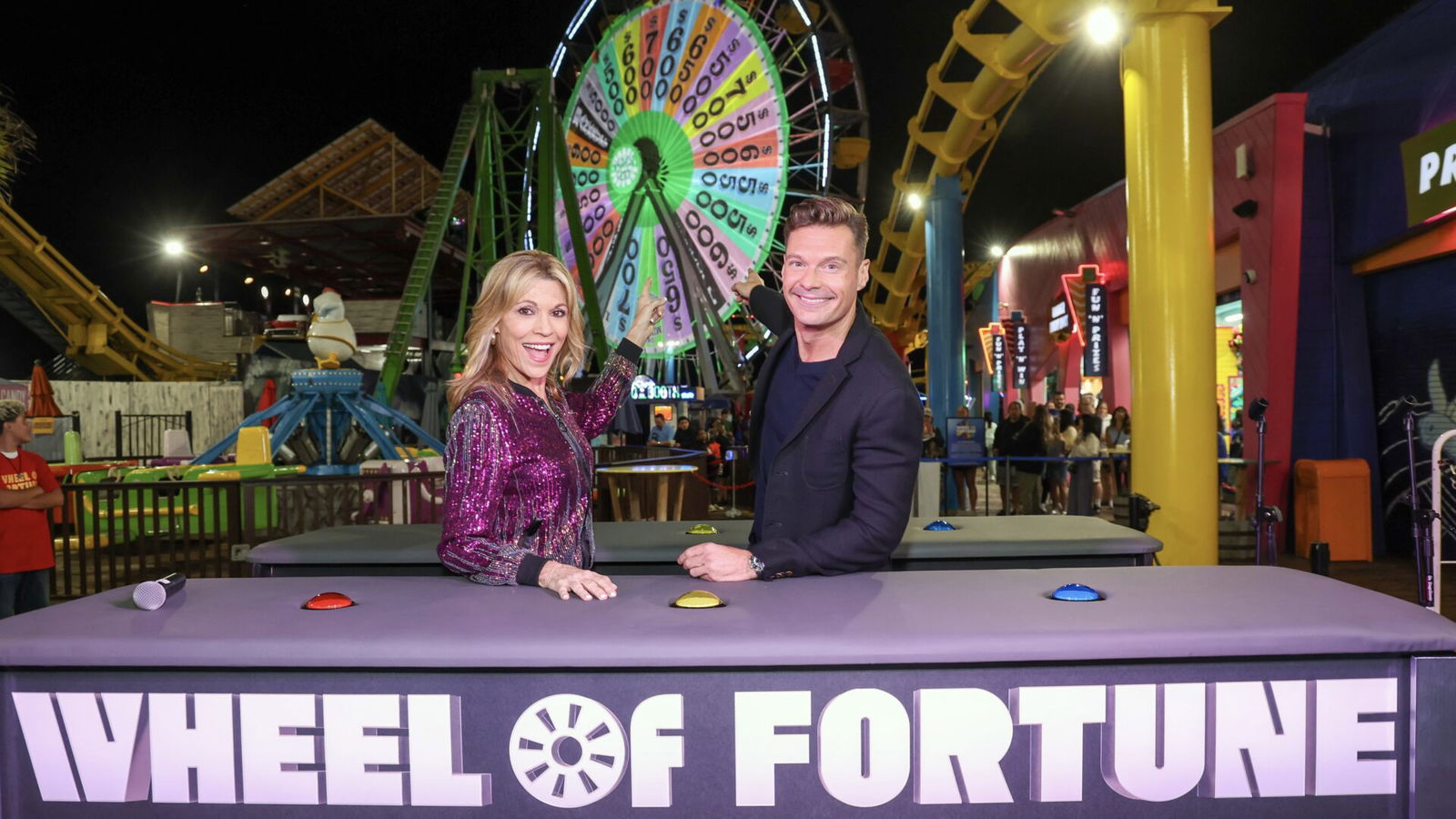 Ryan Seacrest, Vanna White-Getty Images-2169535087 Ryan Seacrest, Vanna White