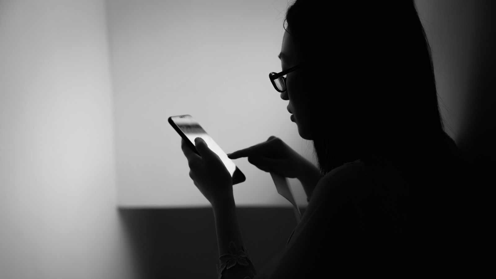 phone, social media phone, social media