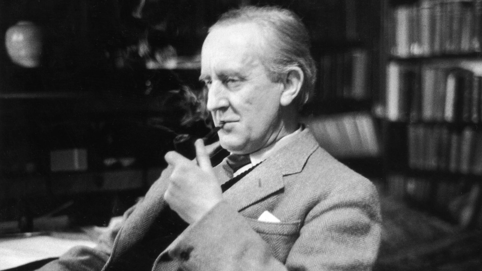 J R R Tolkien-Getty Images-3247205 J R R Tolkien