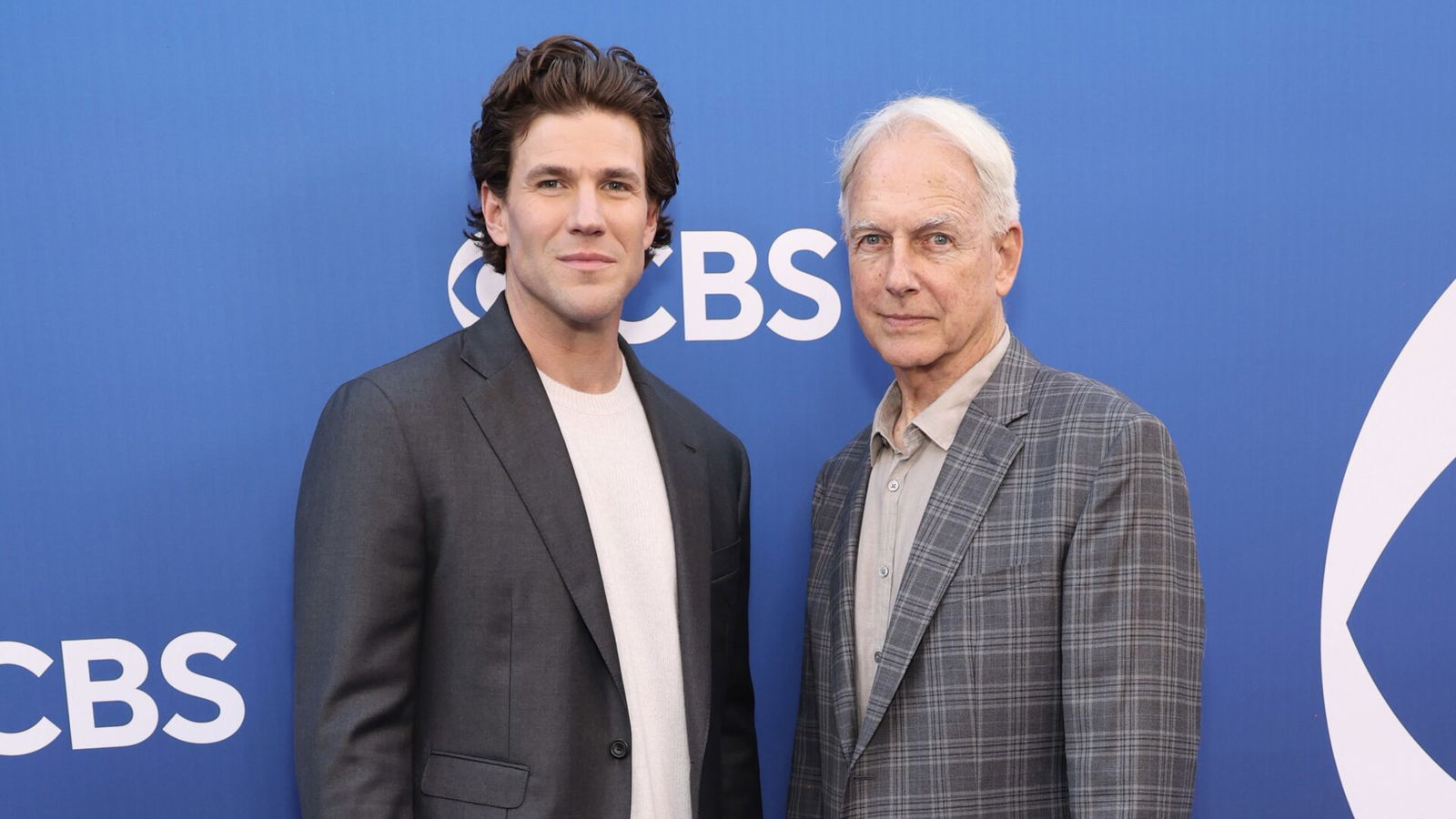 Mark Harmon, Austin Stowell