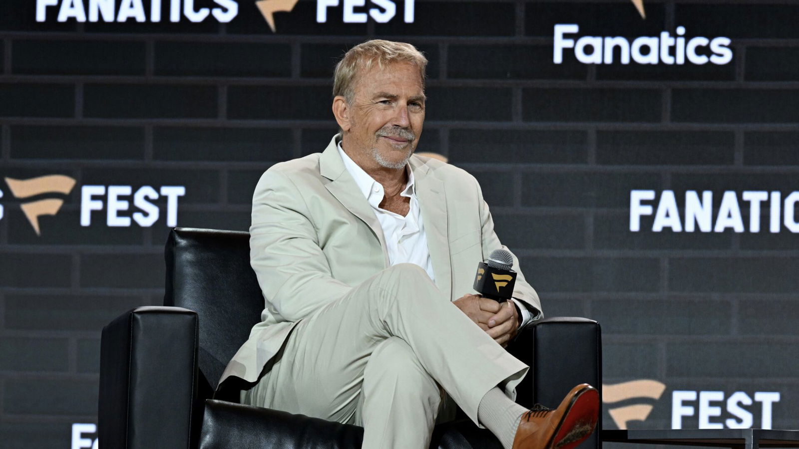 Kevin Costner-Getty Images-2221205512 Kevin Costner