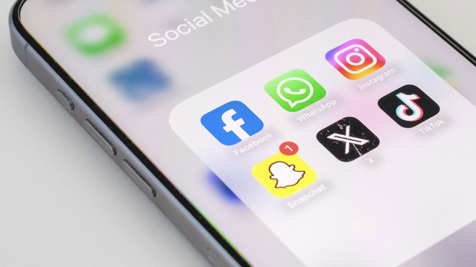 social media, snapchat