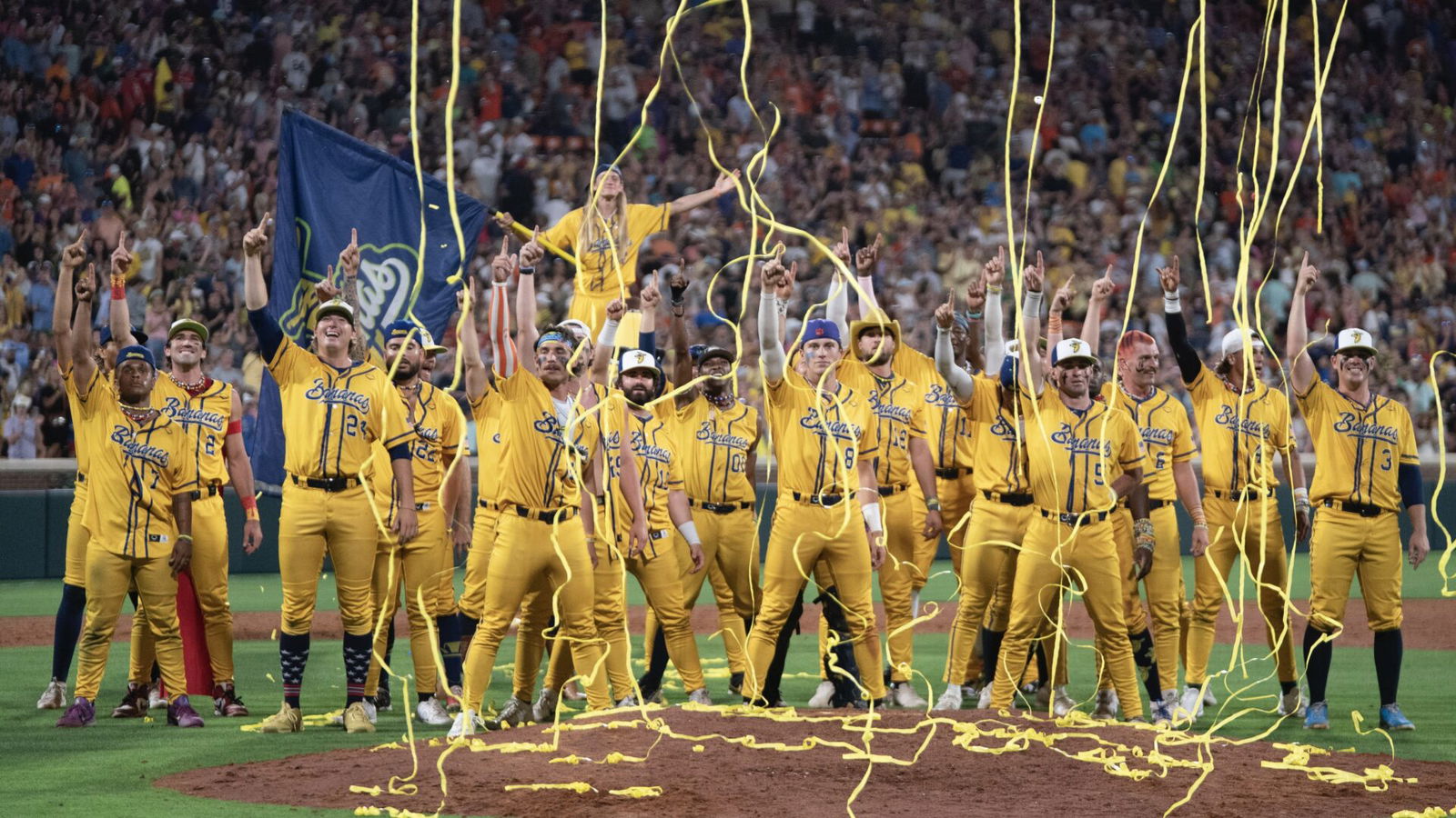 Savannah Bananas-Getty Images-2211642606 Savannah Bananas