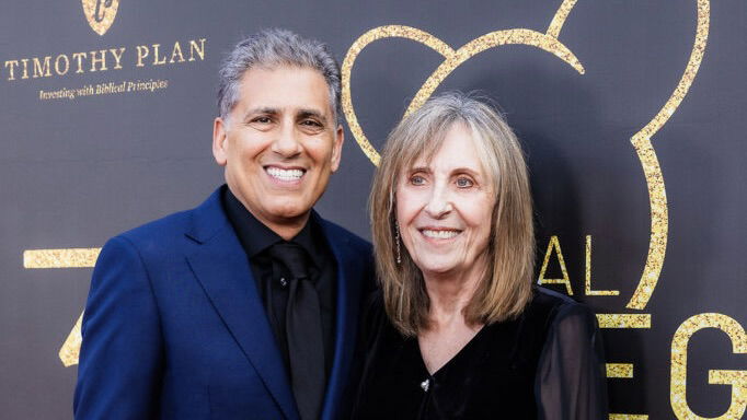 SARAH’S OIL Writer Reveals Movie’s Themes Reflected Production Struggles