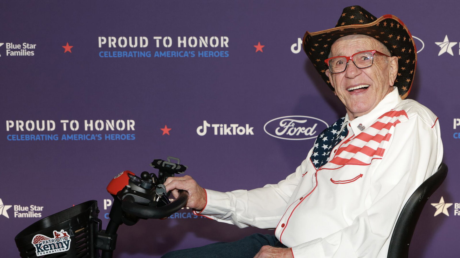 Patriotic Kenny-Getty Images-2245601120 Patriotic Kenny