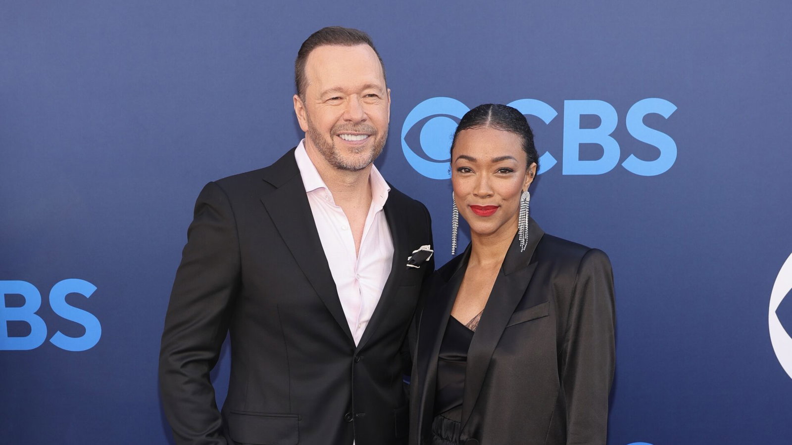 Donnie Wahlberg and Sonequa Martin-Green-Getty Images-2214120475 Donnie Wahlberg and Sonequa Martin-Green