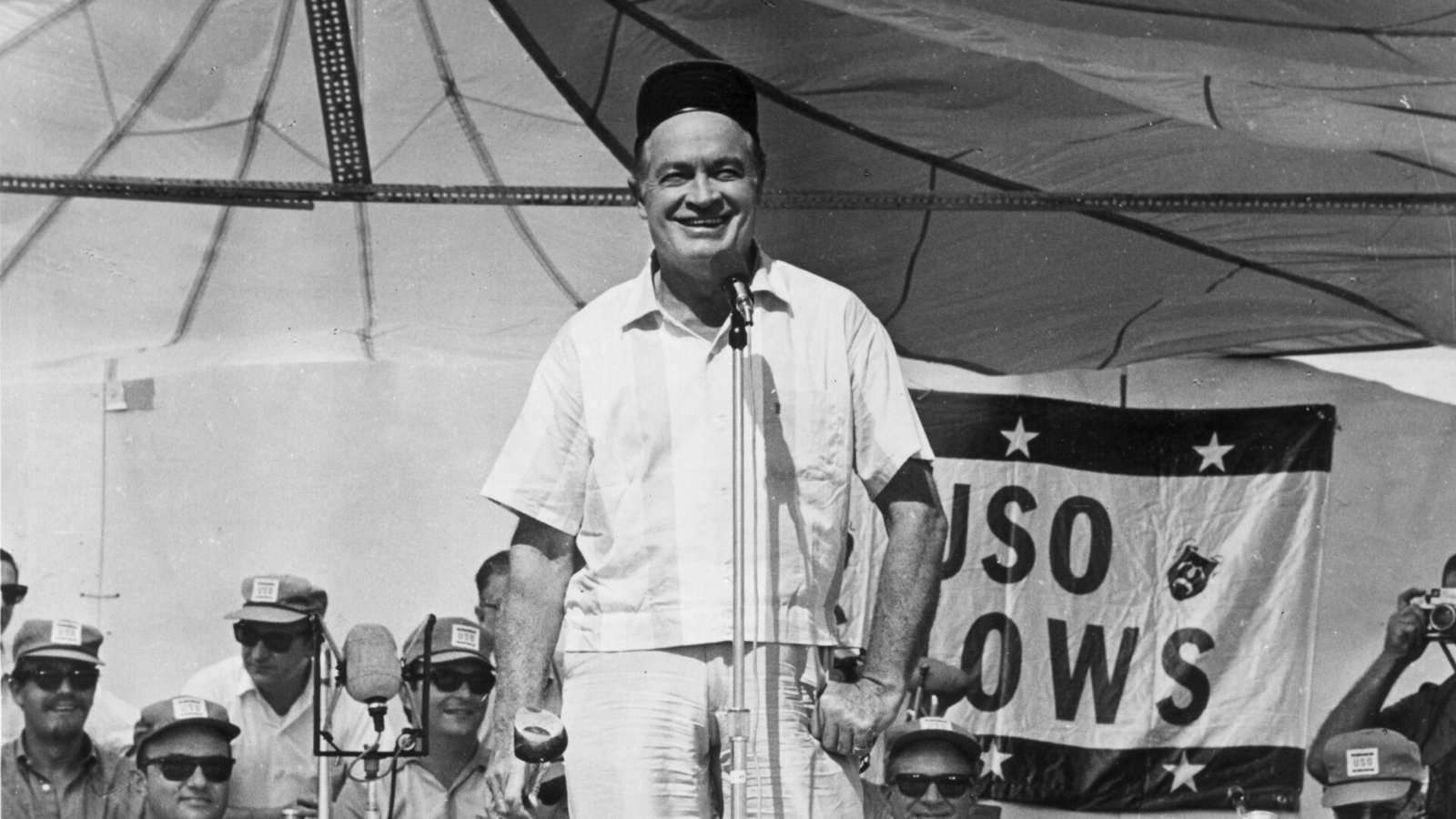 Bob Hope-Getty Images-3233168 Bob Hope