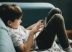 child, phone, screen time