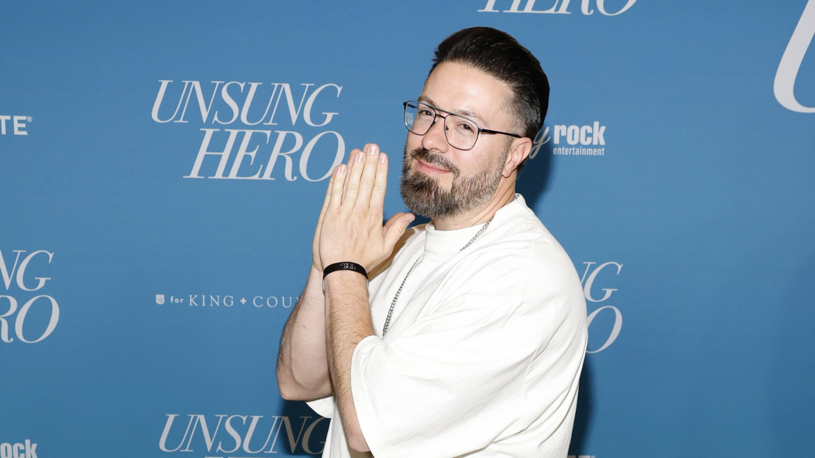 Why This Artist Wants You to 'Put Jesus Over Everything'
