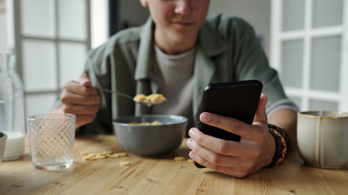teen, phone, food, social media